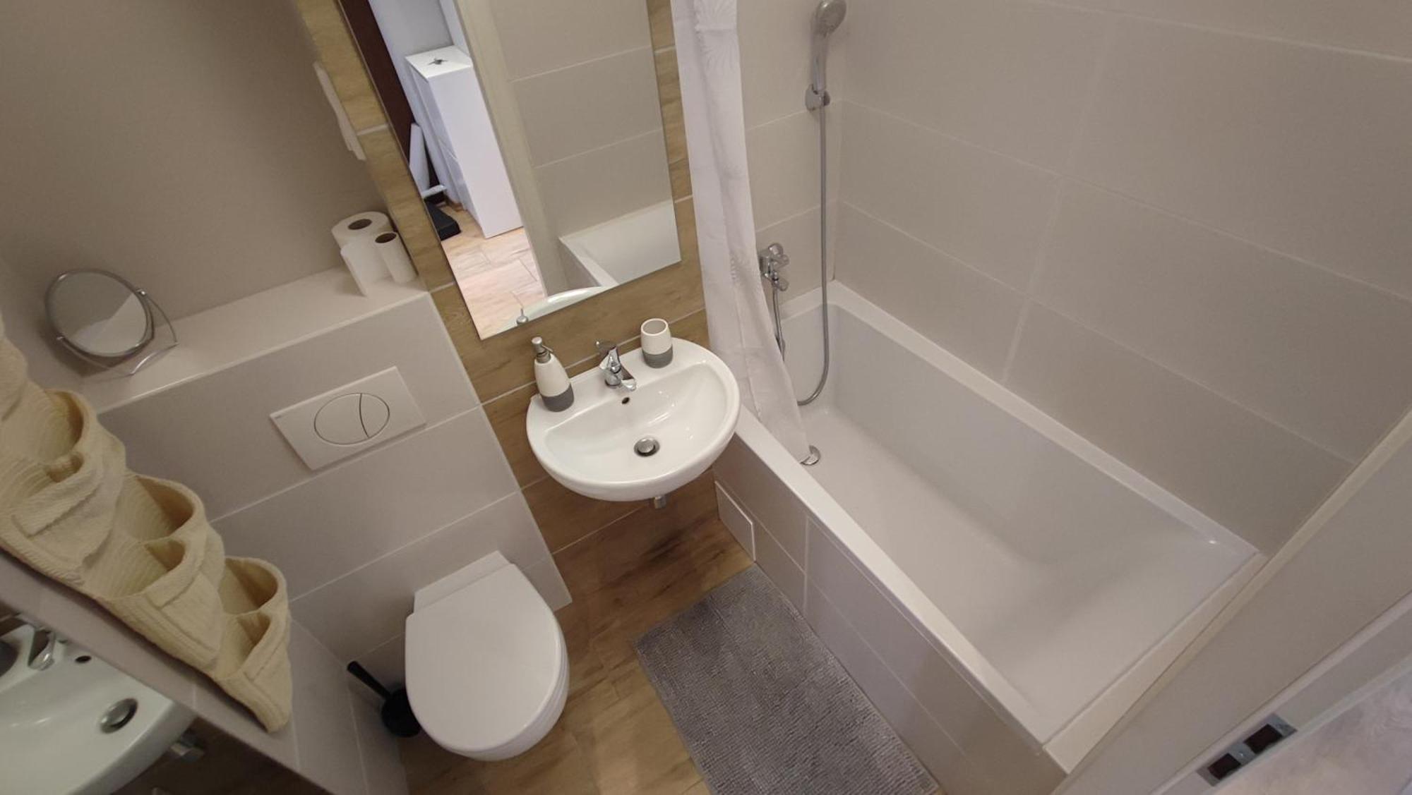Lenki Apartamenty Metro Brodno Варшава Екстериор снимка